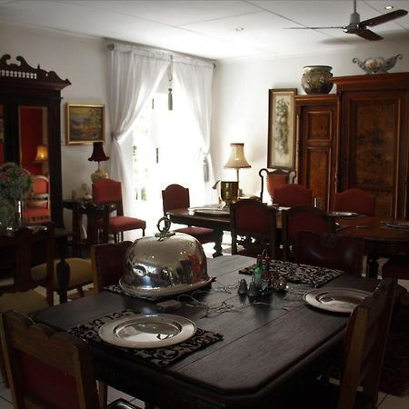 Michael-Angelo Guest House Потчефструм Екстериор снимка