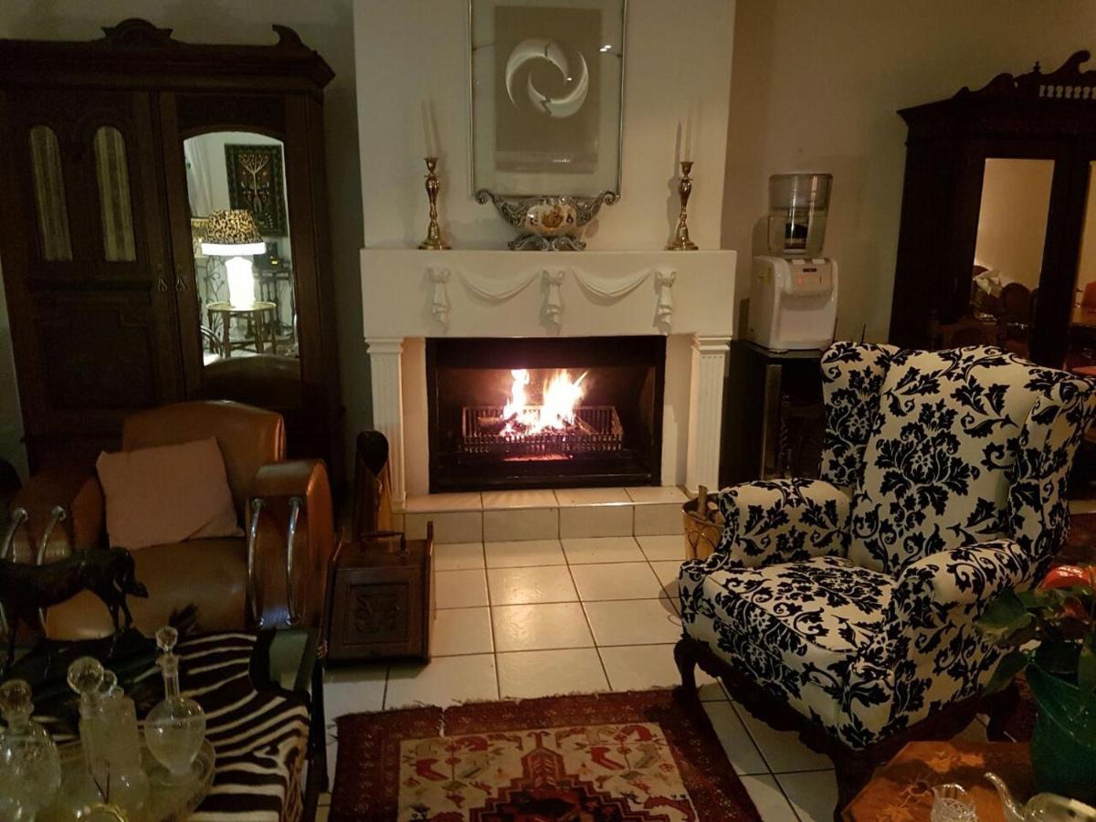 Michael-Angelo Guest House Потчефструм Екстериор снимка