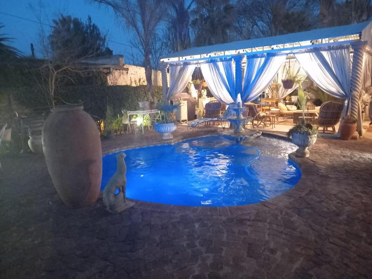 Michael-Angelo Guest House Потчефструм Екстериор снимка