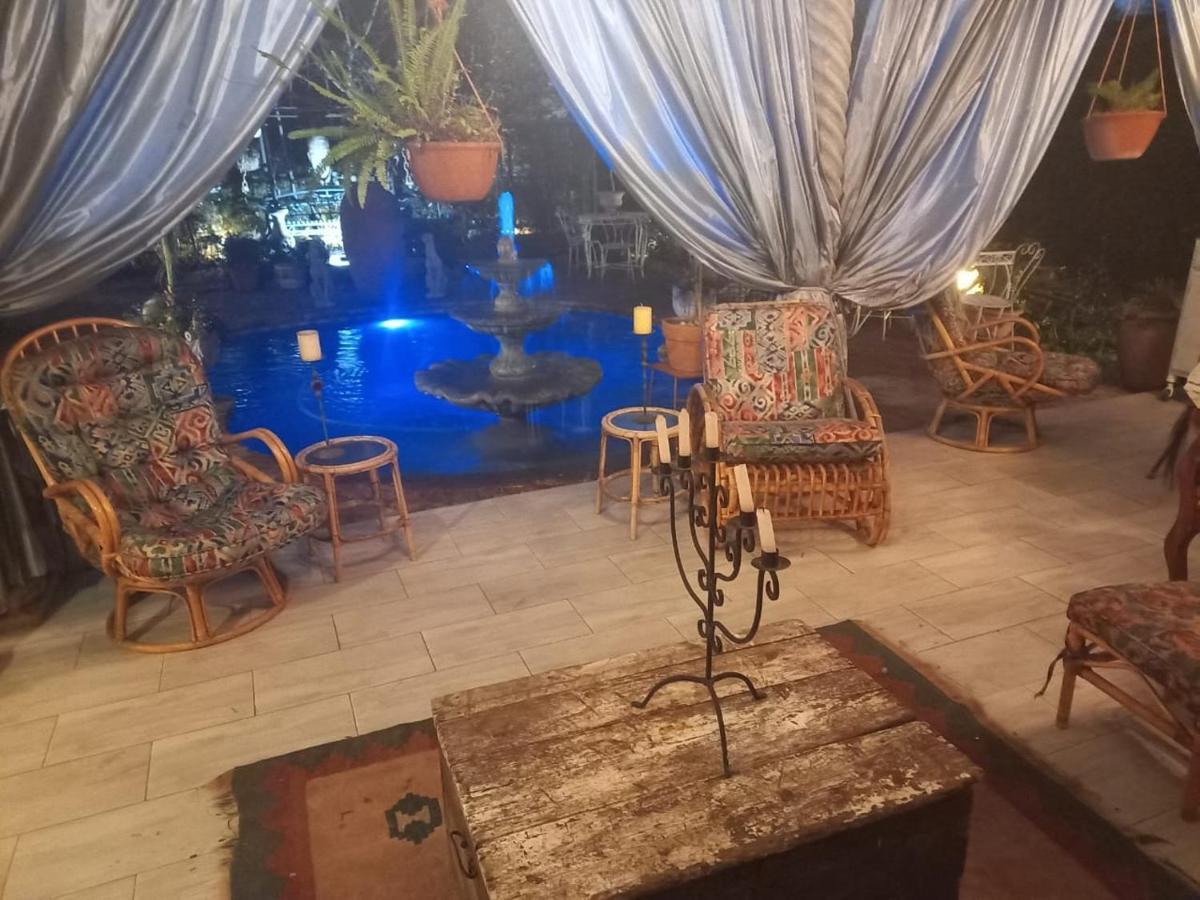 Michael-Angelo Guest House Потчефструм Екстериор снимка