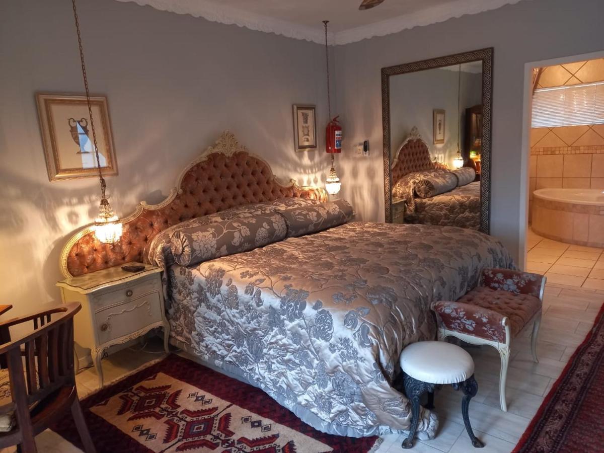 Michael-Angelo Guest House Потчефструм Екстериор снимка