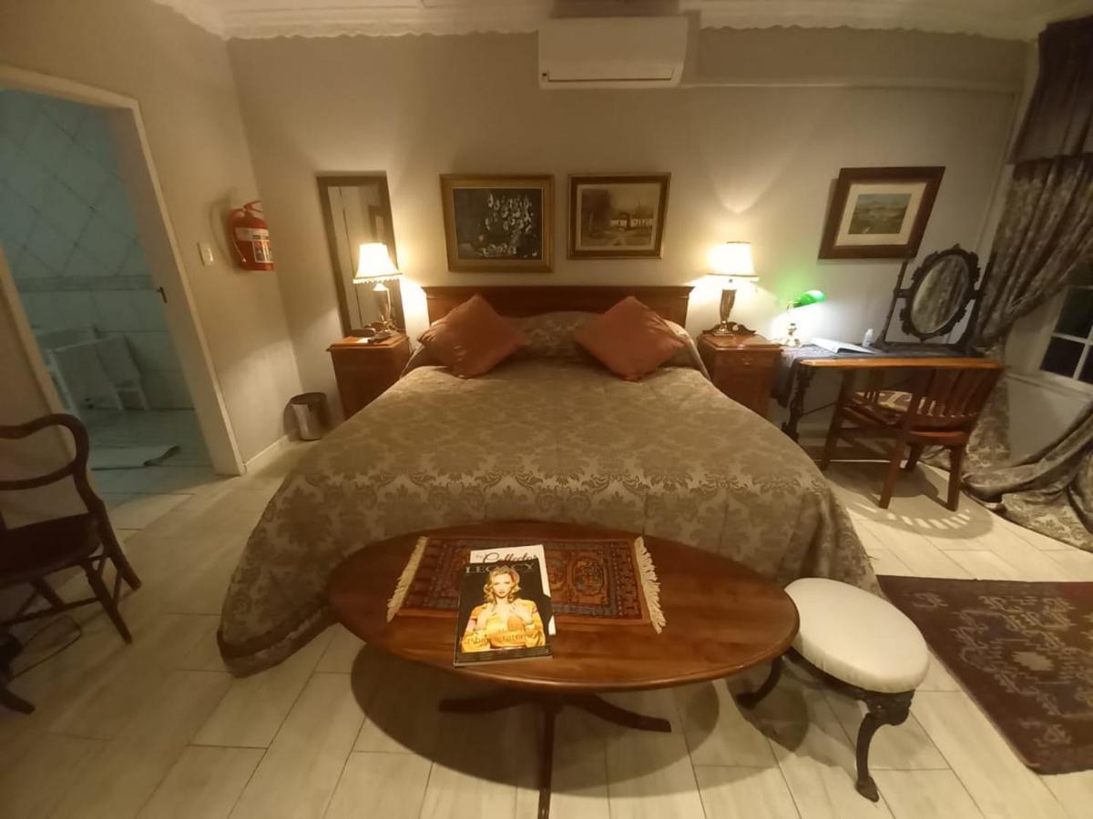 Michael-Angelo Guest House Потчефструм Екстериор снимка