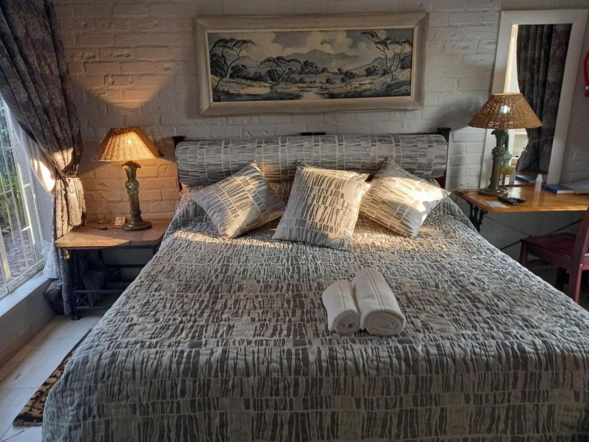 Michael-Angelo Guest House Потчефструм Екстериор снимка